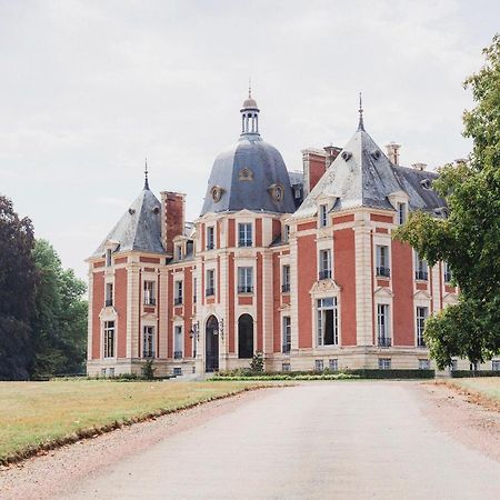 Chateau Du Domaine Du Reveillon Hotel Entrains-sur-Nohain Exterior photo